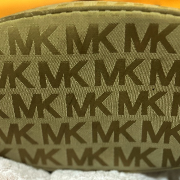 Michael Kors medium canvas bag - Picture 7 of 10